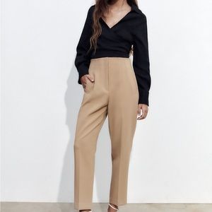 ZARA | HIGH-WAISTED PANTS - Small